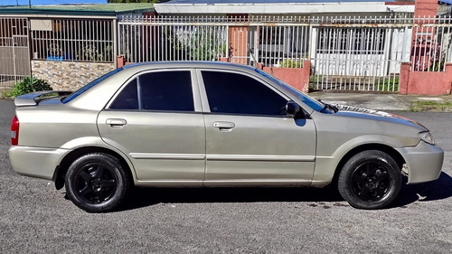 Imagen 5 de 10 de Mazda 323 Glx-s