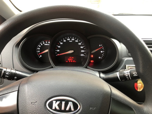 Kia Rio Ub Ex 2013