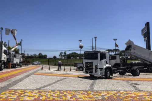 Volks 17280 Toco 15 Chassi Alongado=mb Ford Cargo Vw Volvo