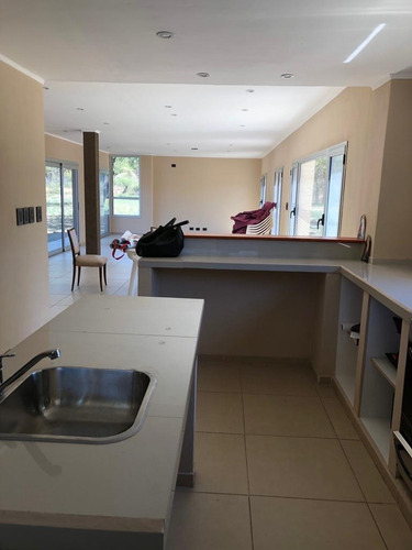 Imagen 7 de 30 de Moderna Casa De Diseño - Los Molles - Merlo San Luis