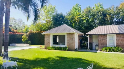 Venta De Excelente Casa En Lote Interno En Solares Del Talar