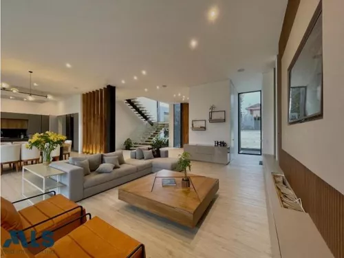 Estrena. ¡imponente Y Perfecta! Piscina, Jacuzzi,...(mls#242405)