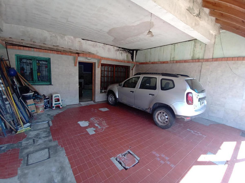 Imagen 2 de 25 de Casa - Gregorio De Laferrere