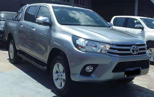 Toyota Hilux 2.8 Cd Srv 177cv 4x2 2017