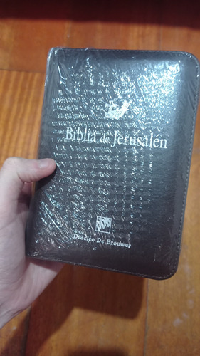 Biblia De Jerusalén Con Cierre Cremallera (nueva Y Sellada)