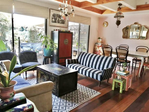 Casa En Venta De 3 Dorm. En Vitacura