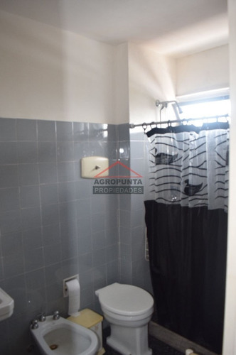 Apartamento En Mansa, 1 Dormitorios *- Ref: 2877