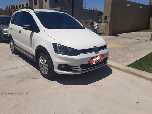 Volkswagen Suran 2017 1.6 Track