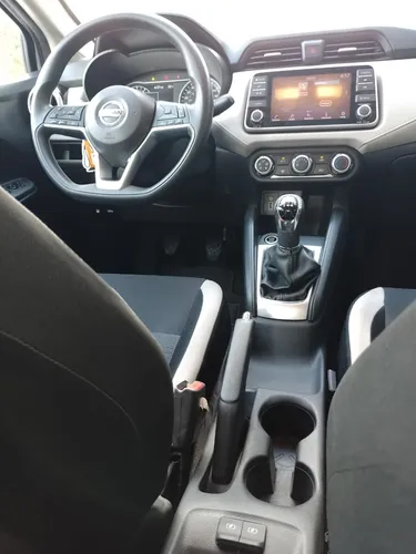 Nissan Versa Advance