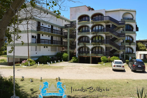 Venta Departamento Pinamar A Metros De La Playa - Vista Al Mar! 2 Dormitorios 2 Baños Cochera