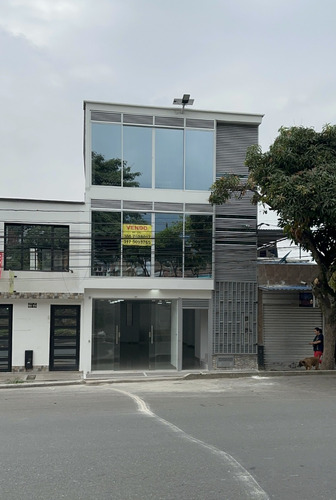 Edificacion De 3 Pisos Con Locales Comerciales Y Apartamento Duplex 100% Terminado