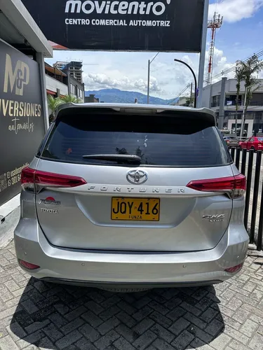 Toyota Fortuner 2.7 SW4