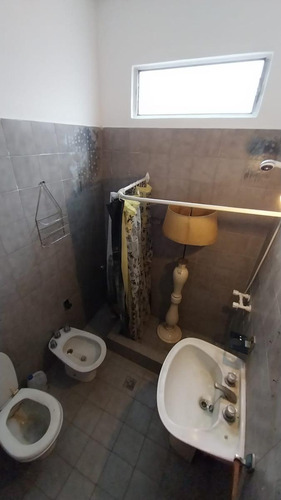 Casa A La Venta En Guido Spano Y Santa Fe Bella Vista!!