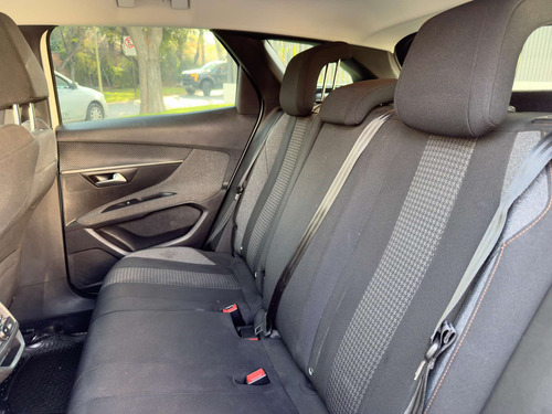 Peugeot 3008 Puretech 1.2 MT
