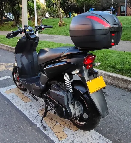 Akt Dynamic R 125
