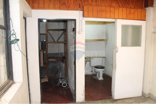 Oportunidad De Inversión Amplia Casa En Lo Prado