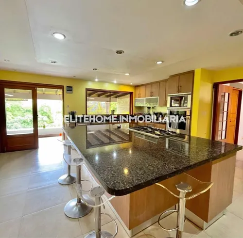 Casa En Venta En La Lagunita