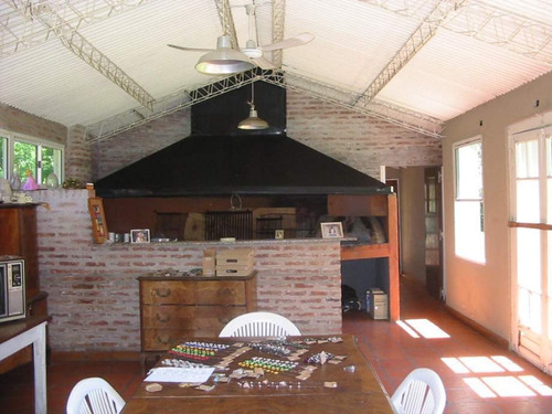 Imagen 8 de 10 de Chalet En Venta En Parque Leloir