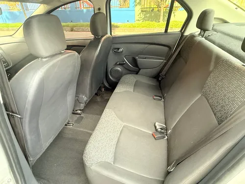 Renault Logan 1.6 Expression / Life +
