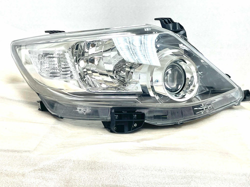 Faro Derecho Fortuner 2013-2018 -oem