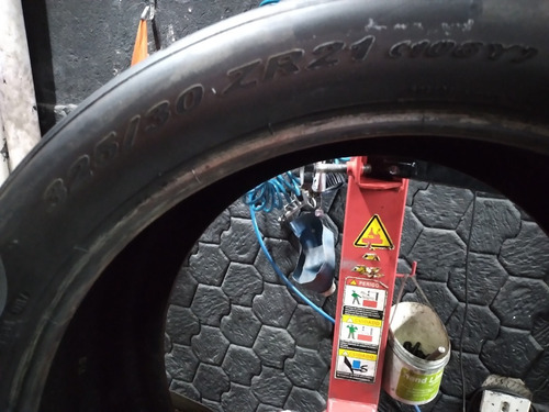 Pneu Pirelli P Zero Trofeo 325/30r21 108 - Par (Usado)