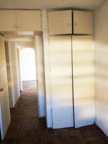 Apto. En Centro, 3 Dormitorios Y 2 Baños, Impecable Estado!