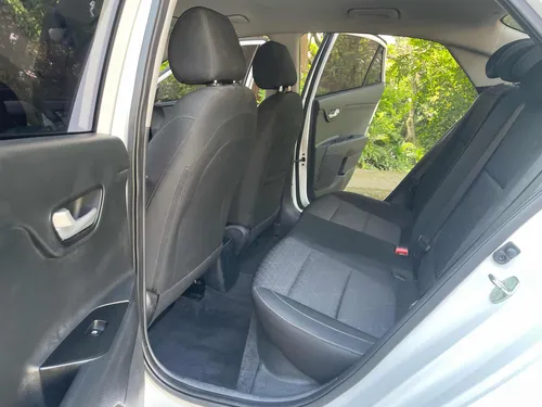 Kia Rio Vibrant 1.4 Mt