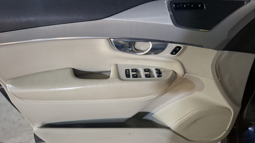 Volvo XC90 2.0 T6 MOMENTUM AUTO 4WD