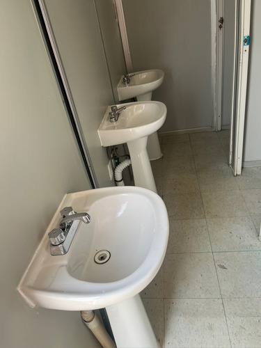 Baños Sanitarios Mixtos Para Hombres Y Mujeres Con Clima