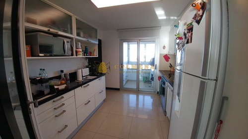 Hermoso Apartamento Vista Unica Al Mar!!! Consulte- Ref: 2576