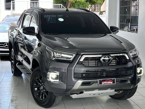 Imagen 2 de 10 de Toyota Hilux Avante Revo