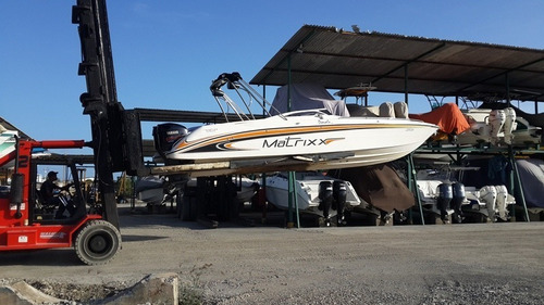 Imagen 2 de 15 de Botes Y Canoa