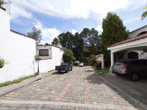 Imagen 26 de 27 de Vendo Hermosa Casa Ubicada En Sector Exclusivo De Alta Plusvalía, Excelente Estado