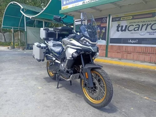 Cfmoto 800mt