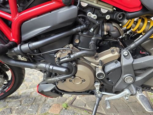 Ducati Monster 1200