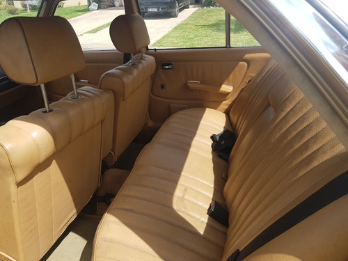 Mercedes Benz 230 E W123