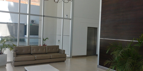Departamento 2 Ambientes En Alquiler En Olivos, Vicente López, Balcón, Río, Vigilancia, Pileta, Parrilla, Cochera, G.b.a. Zona Norte