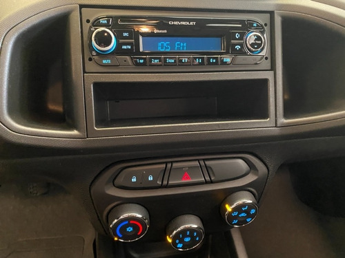 Imagem 10 de 11 de Chevrolet Onix Lt 1.0 Mt