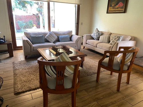 Estupenda Casa Estilo Chilena De Un Piso Con Gran Terreno