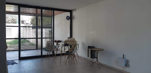 Bajo Palermo Casa 2 Dormitorios A La Venta Cochera