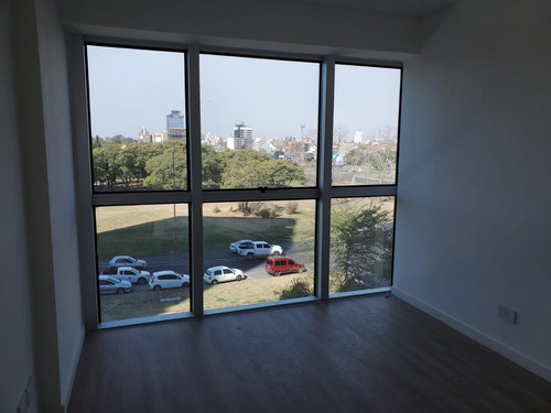 Departamento 1 Dormitorio En Alquiler, Rosario- Edificio Torre Arealis