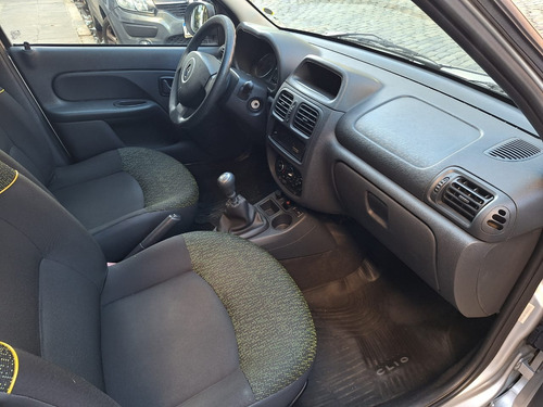 Renault Clio 1.2 Mio Confort Plus Abs Abcp