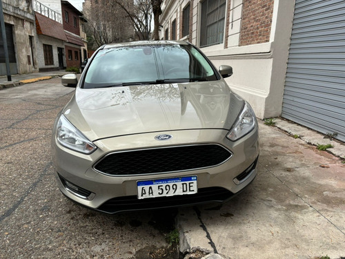 Ford Focus III 2.0 Sedan Se Plus Mt