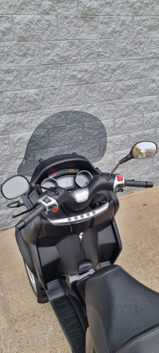 Imagen 12 de 25 de Piaggio Mp3 500