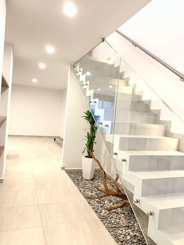 Imagen 16 de 20 de Estrena Casa En Cañadas Del Arroyo, Jardín, Doble Altura, 3