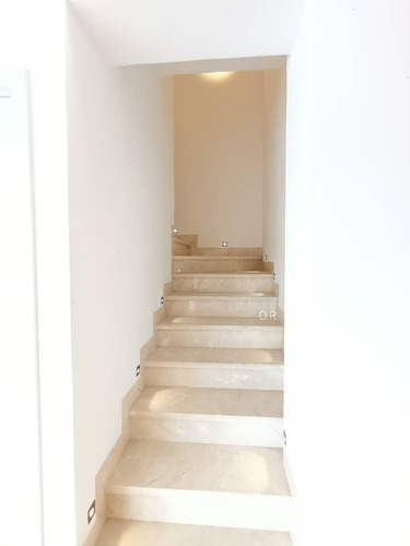 Imagen 10 de 28 de Leal Pérez Vende Penthouse Duplex En Sabana Larga Sevilla Real Torre A