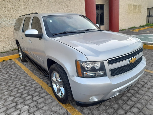 Imagen 2 de 15 de Chevrolet Suburban 2013