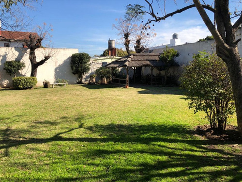 Casa 5 Ambientes Venta Hurlingham Parque Pileta