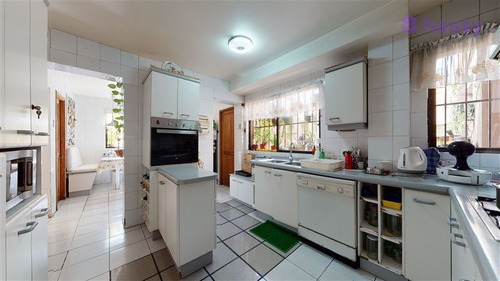 Casa En Venta De 3 Dorm. En La Reina