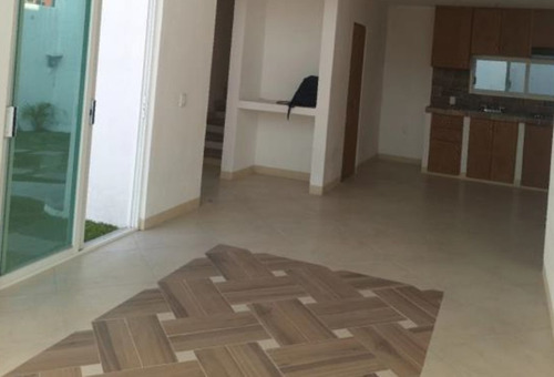 Venta De Casa Nueva, Conjunto Jacarandas En Oaxtepec Cocoyoc, Oaxtepec A 5 Min De Av Nacional, A 5 Min De Carretera Cocoyoc. Jmjc89